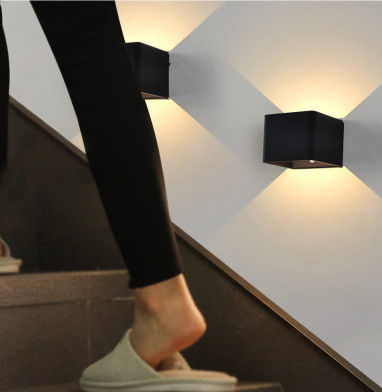 Aluminum / Plastic LED Wall Light PIR Motion Sensor Light For Children Elders