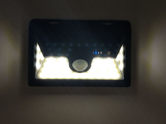 34LED Solar Powered Street Lights ABS 1200Mah Lithium 18650 Battery 15.8x10.5x4.8cm IP44 With Motion Sensor