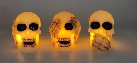 White Wax Skull LED Light With Freehand Sketch 7.5*10.5*10cm 8.5*10.5*10cm 7*10.5*10cm